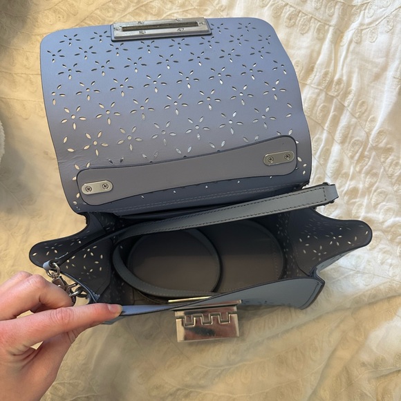 EARTHA CHAIN LEATHER CROSSBODY IN SKYWAY - Picture 5 of 5